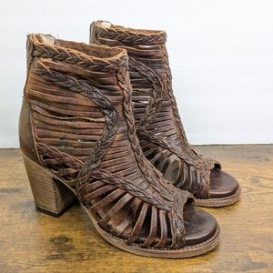 Freebird by Steven Bela Heel Sandals 8 Cognac Brown Leather Braided Back Zip Dis